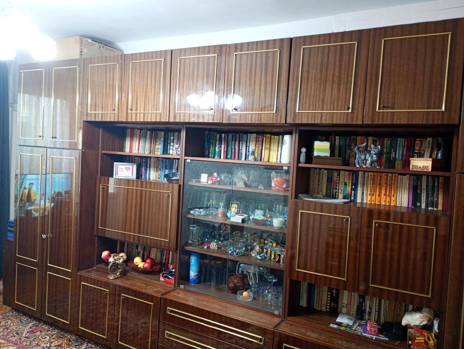 Ретро секция в добро състояние