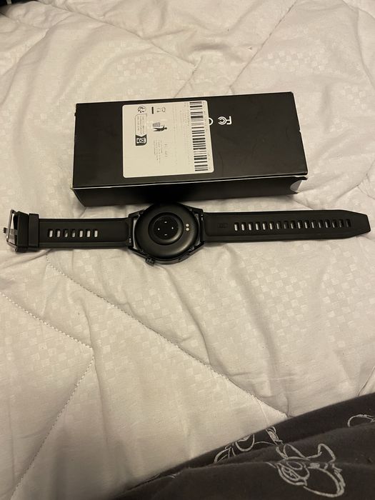 Vand ceas Smart watch în stare buna  ma puteti contacta prin mesaje