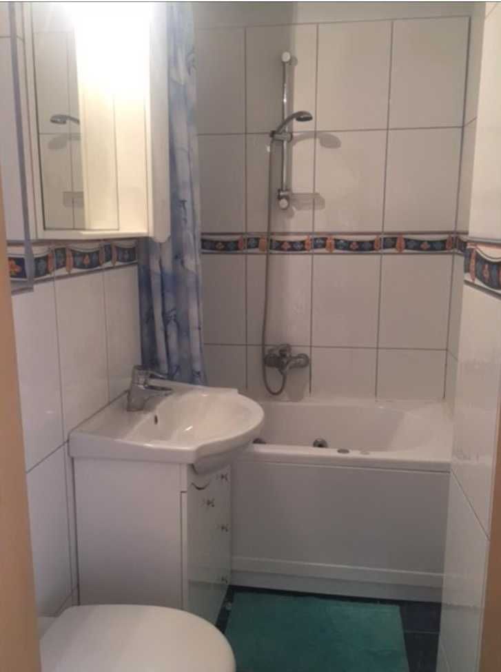 PROPRIETAR inchiriez apartament pe B-dul Saturn, cu loc de parcare