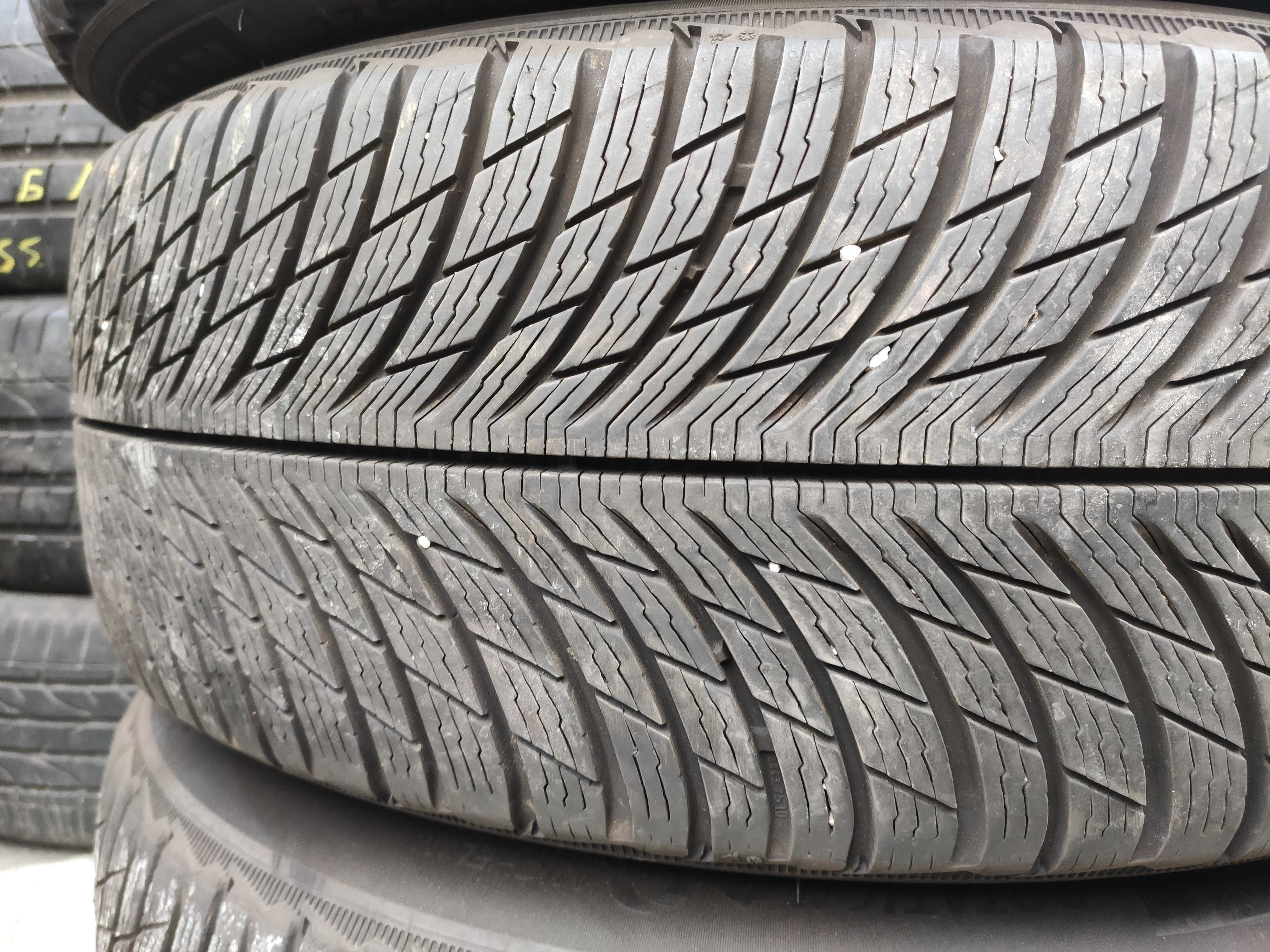 4бр Зимни гуми 235 55 19 - Michelin