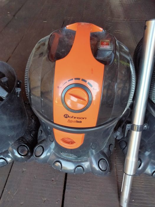 Aspirator cu filtrare prin apa Rohnson R144 1550W, 15L
