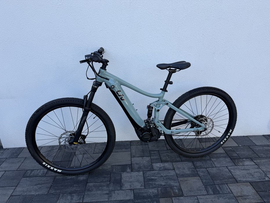 Bicicleta electrica Giant Liv