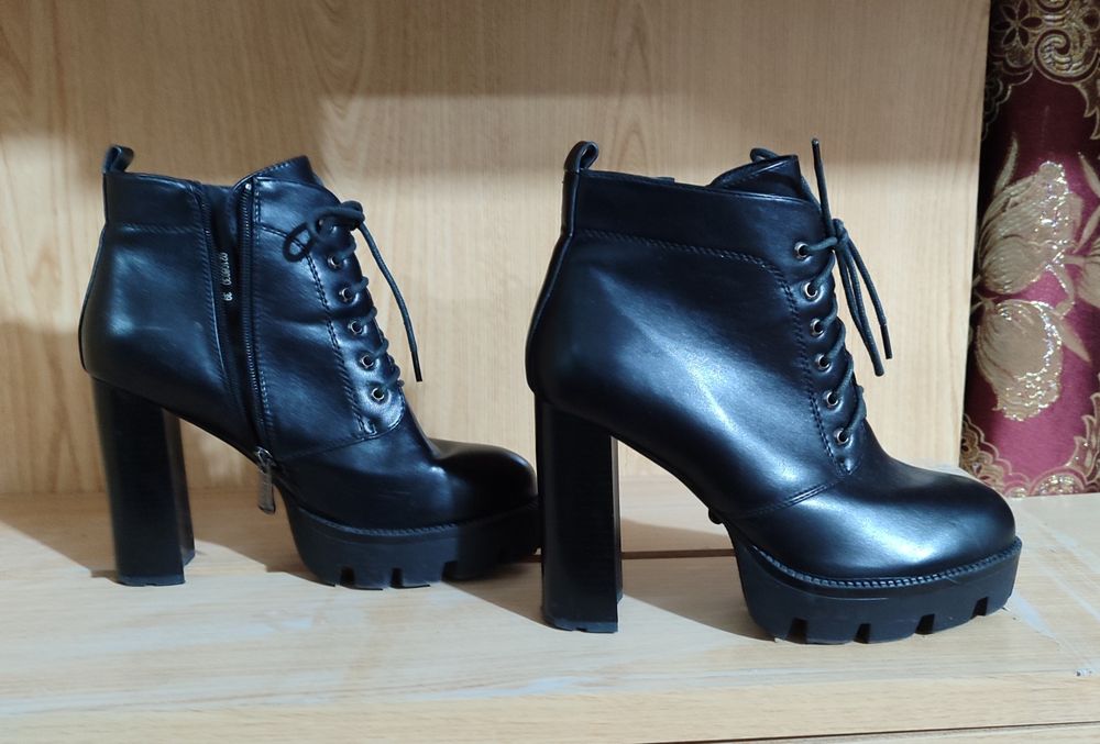 Кожаные ботинки 39 размер
