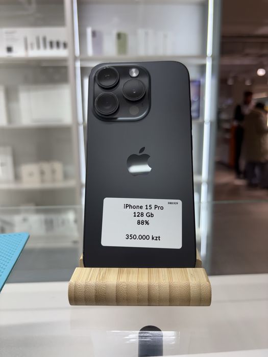 iPhone 15 pro, black, 128гб емкость аккумулятора 88%