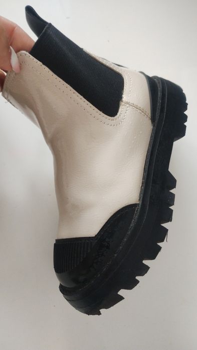 Лачени Боти Зара