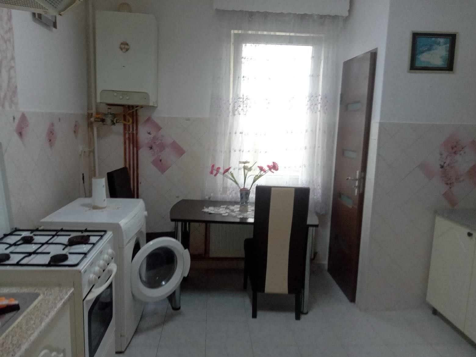 Vând apartament in Iernut strada Gh.Doja