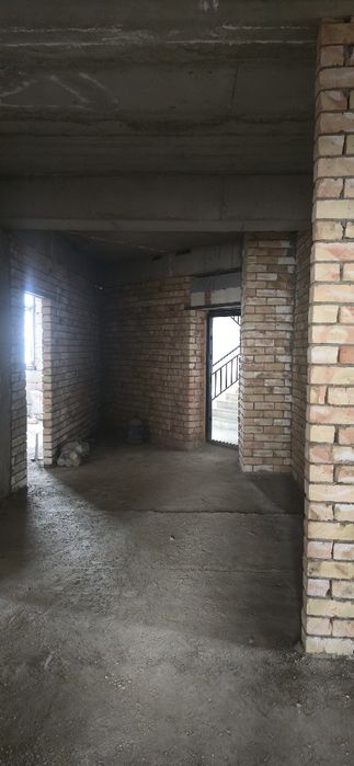 Дом новостройка коробка с перегародками 200квм