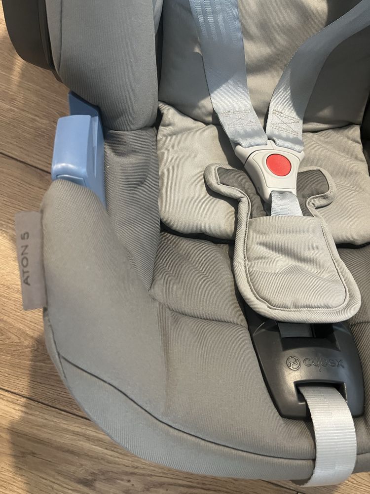 Столче за бебе Cybex Gold Aton 5 + база за автомобил + адаптери