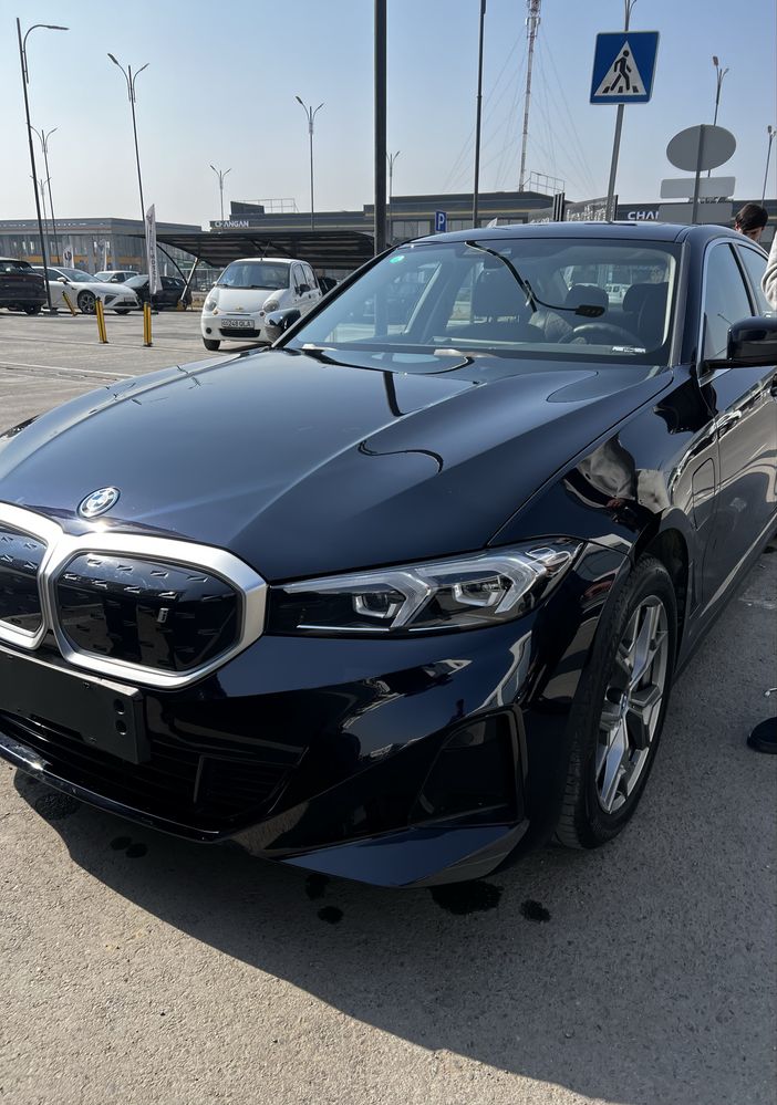 BMW i3 35 L  srochni sotiladi