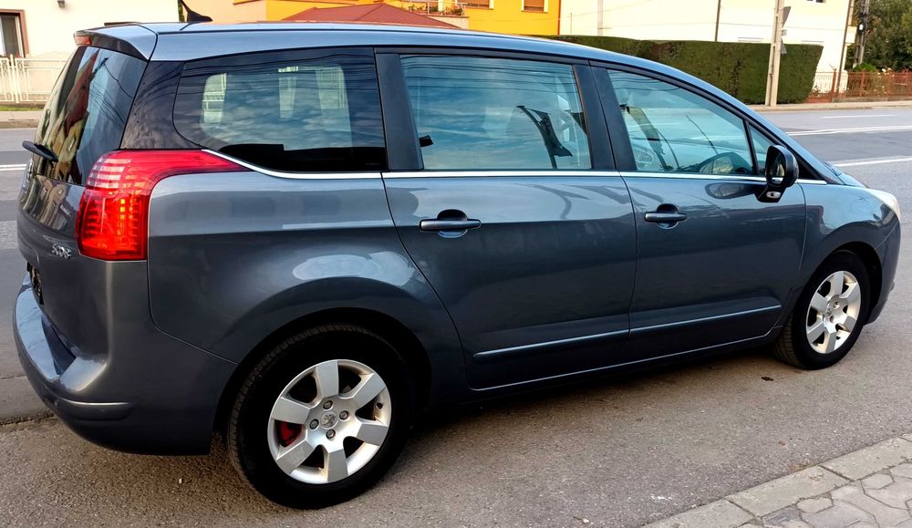 Proprietar vând Peugeot 5008 1.6 HDI, 115cp,fabr.2012,euro 5, 7 locuri