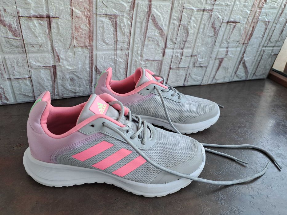 детски маратонки Adidas,кецове,спортни обувки,адидас,№35