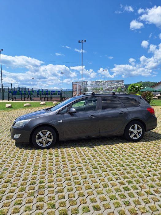 Opel Astra J 2012