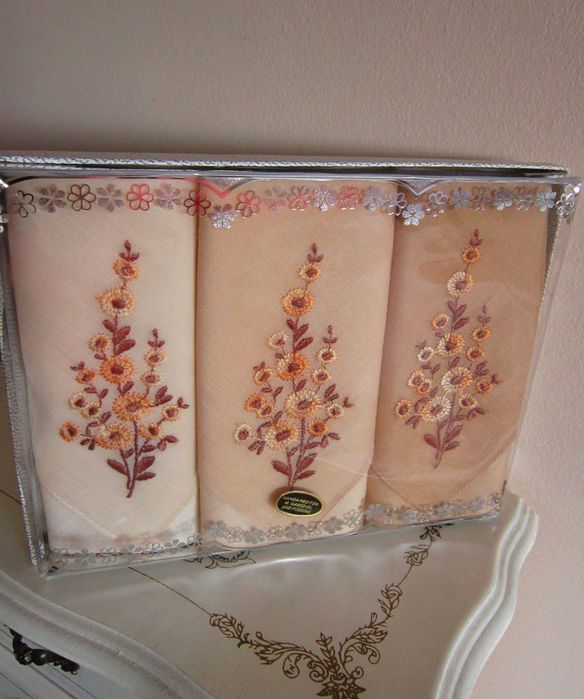 cadou rar Set vintage batiste bumbac brodate handmade Germany 1980