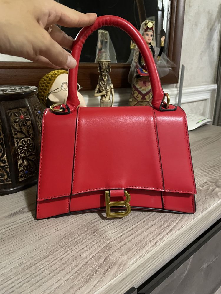 Кожаная сумка под Balenciaga