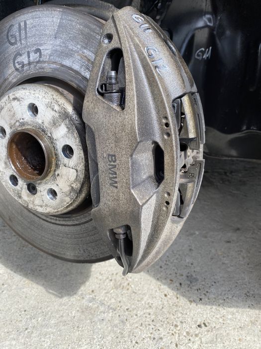 Etrier stânga față BMW seria 7 G11, G12 730 D