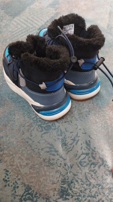 Vând ghetuțe M 26 stare f buna