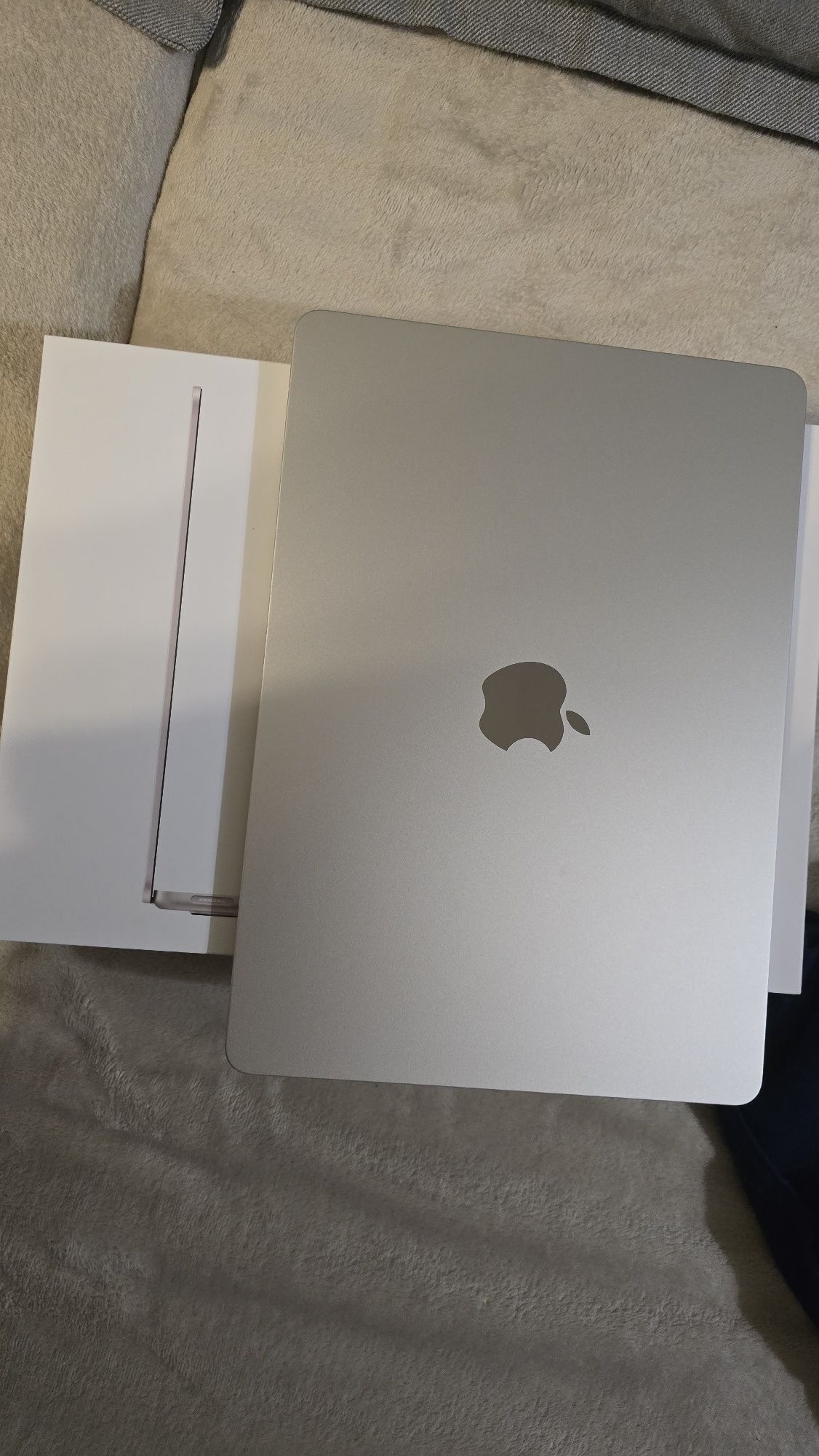 Macbook air 13.6" M2