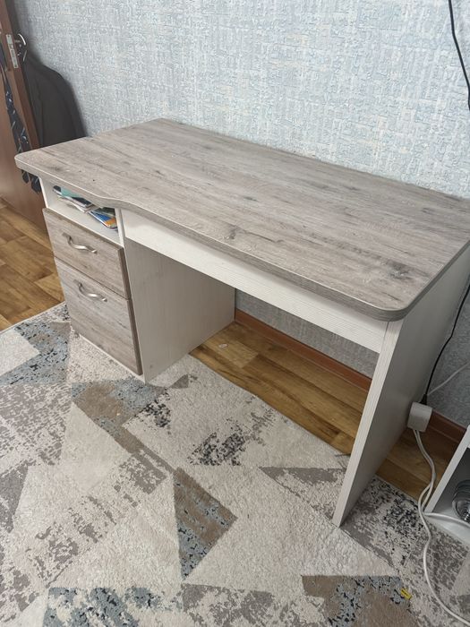 Писменный стол для школьника