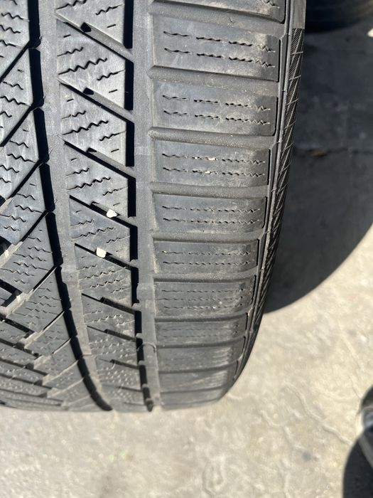 2 бр. зимни гуми 255/40/19 Continental MO DOT 4120 5-5,5 mm
