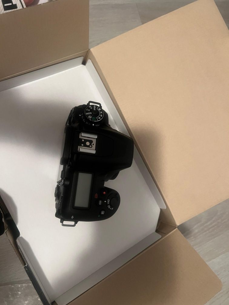 Aparat foto dslr Nikon D7500