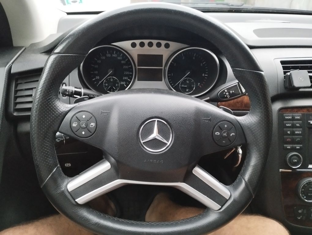Mercedes R-class 500 бензин на ЧАСТИ
