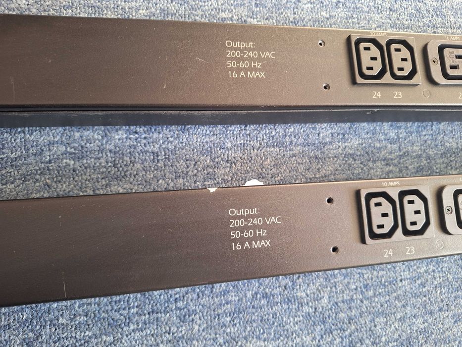 APC Rack PDU, Zero U,16 A, 230 V, (20) C13 şi (4) C19; IEC309, AP7551