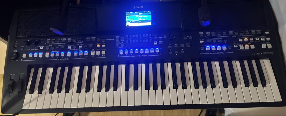 Orga yamaha sx600