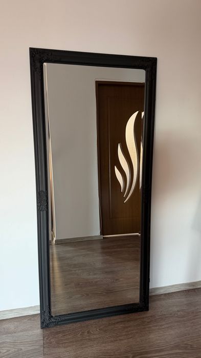 Oglinda cu rama neagra 72/162
