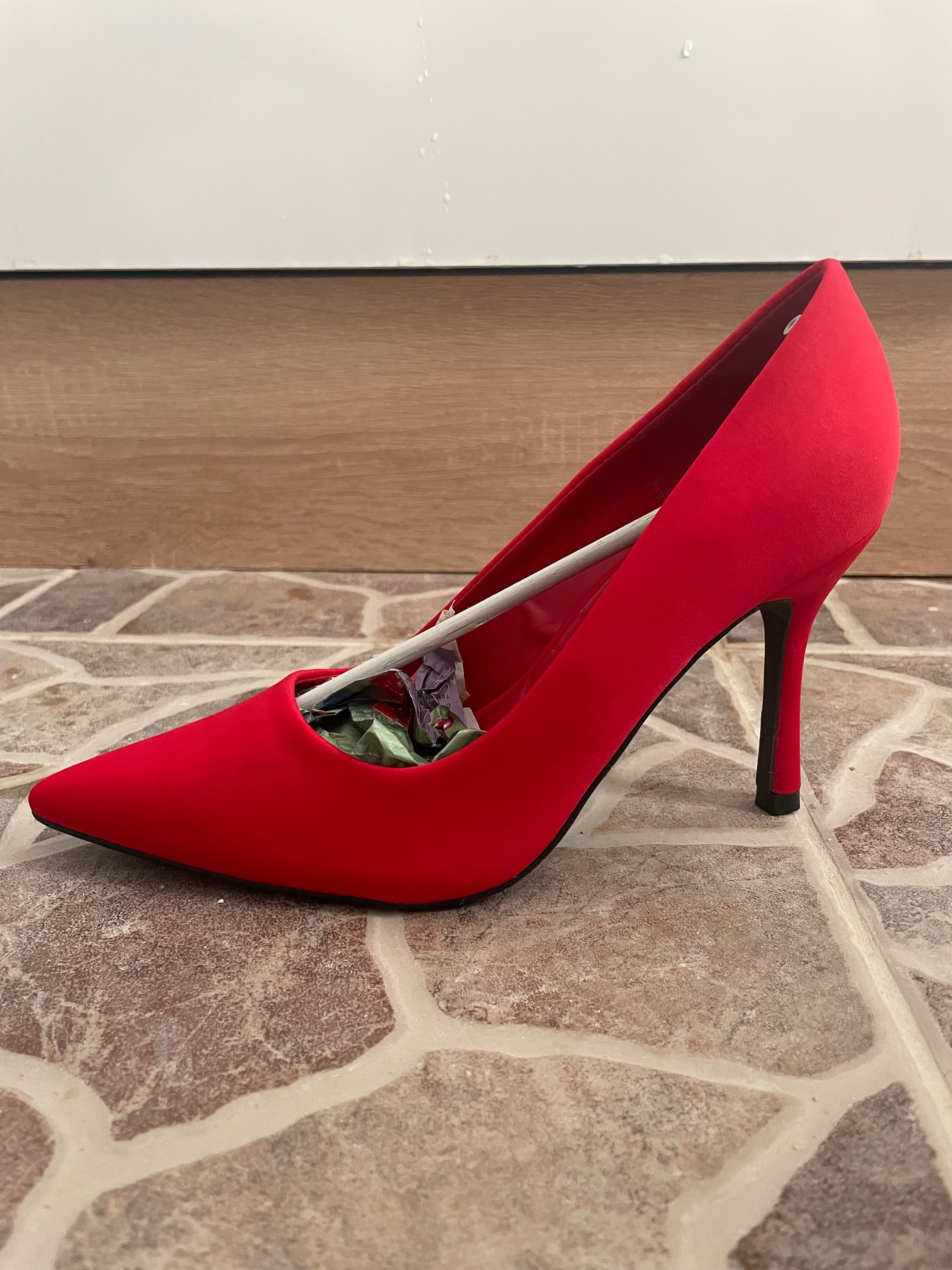 Дамски елегантни червени обувки с ток #36
