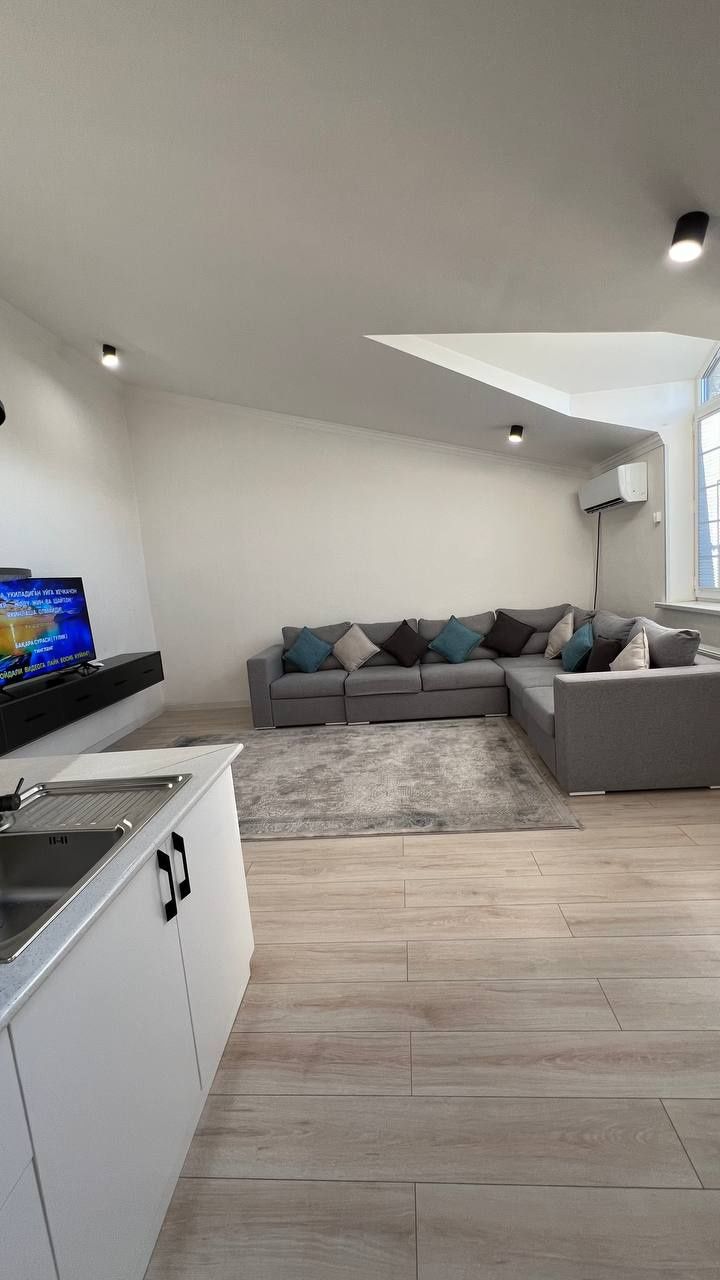 Район: Миробод 
Адрес: Greenwich golden house 
Ориентир: Уз бум

Комна