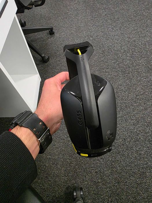 Слушалки Logitech G435