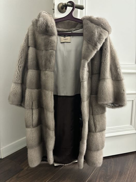Норковая шуба Punto, цвет пудра/графит, с капюшоном, поперечка