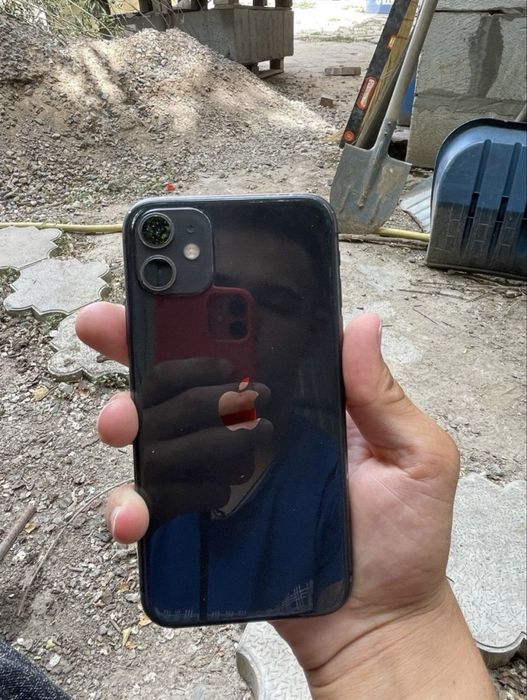 Срочно айфон 11 продам