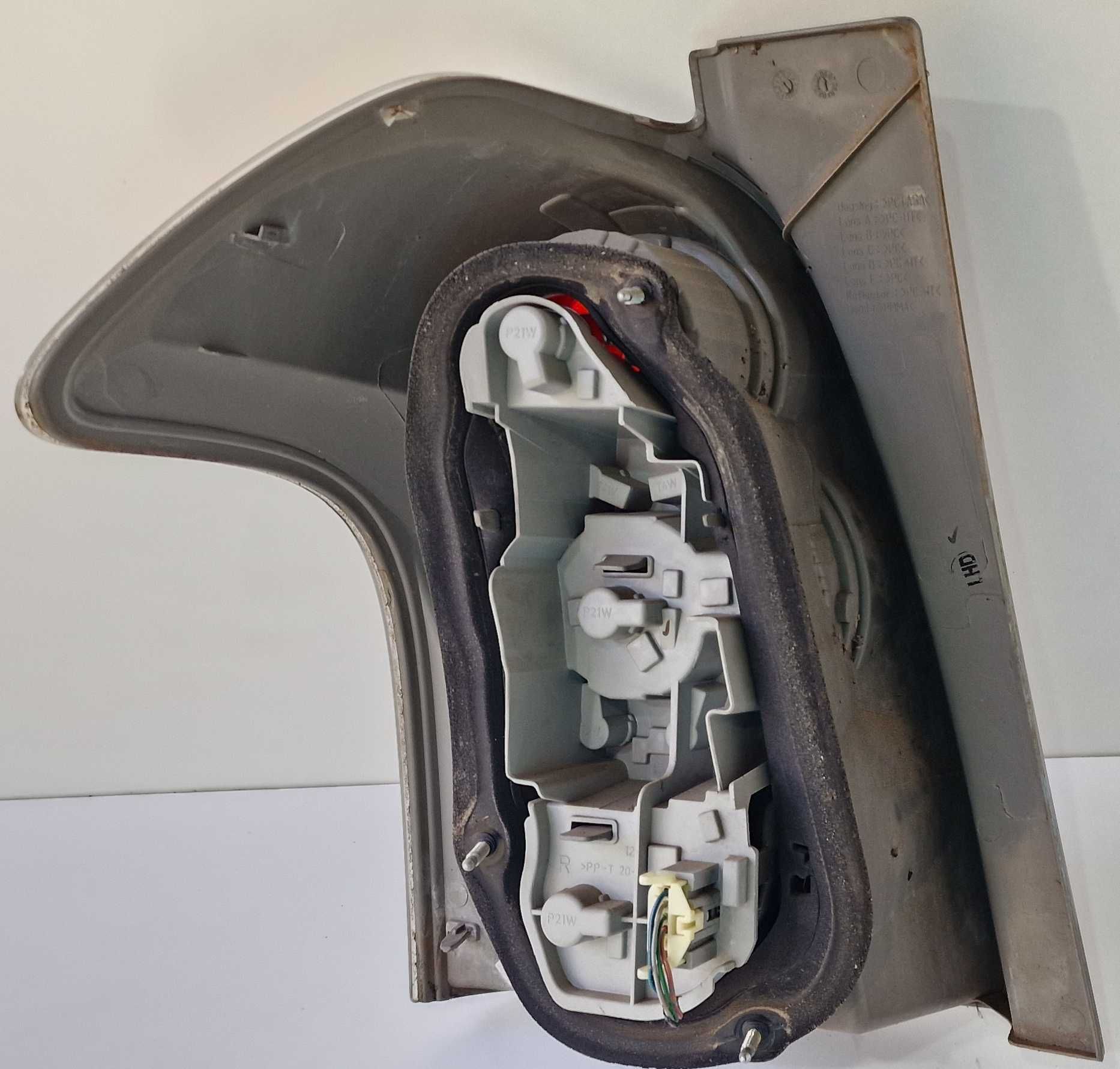 Десен Стоп Тойота Корола Версо Toyota Corolla Verso 2004 - 2008