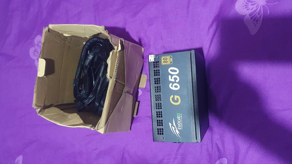 Surse Corsair 80+ Gold 850W