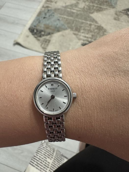 Продам часы Tissot