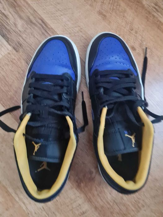 Adidași  Nike Air Jordan 1 Low Lakers,Nr 45