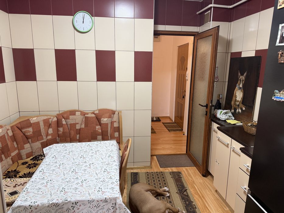 Apartament 3 camere decomandat piata centrala
