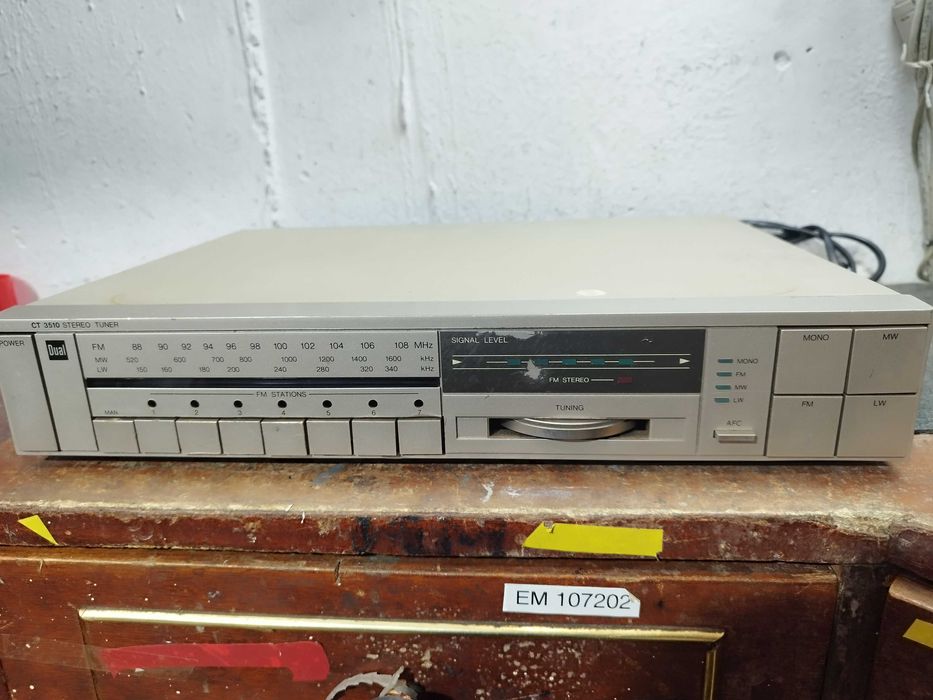 Tuner / Receptor / Receiver radio stereo marca DUAL model CT3510