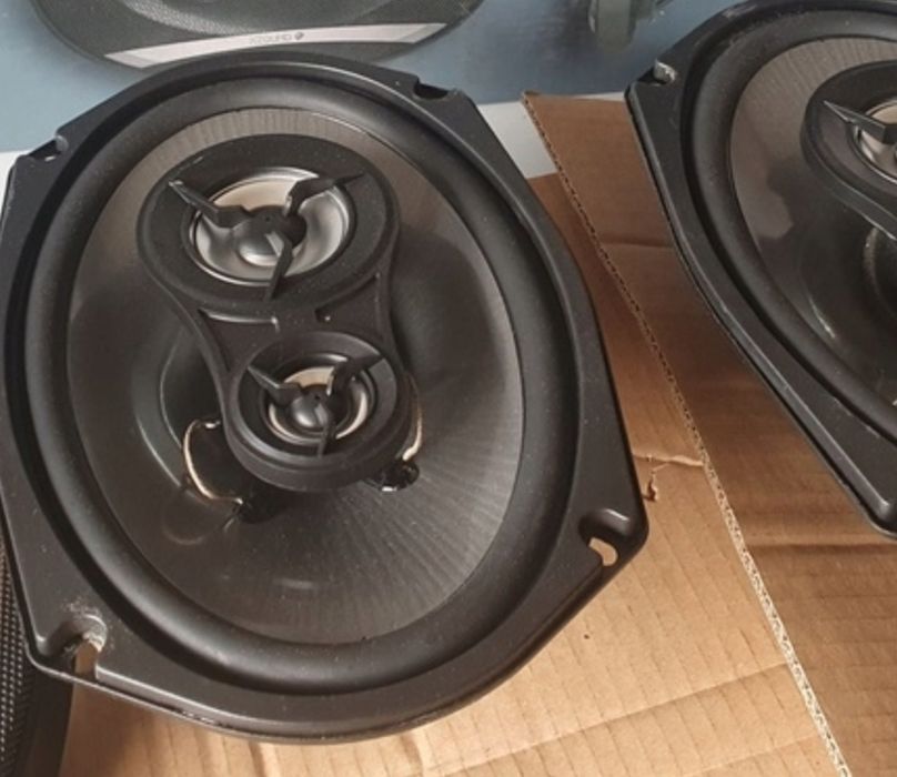 Set boxe 240W.- 3 căi. ( 480W.)