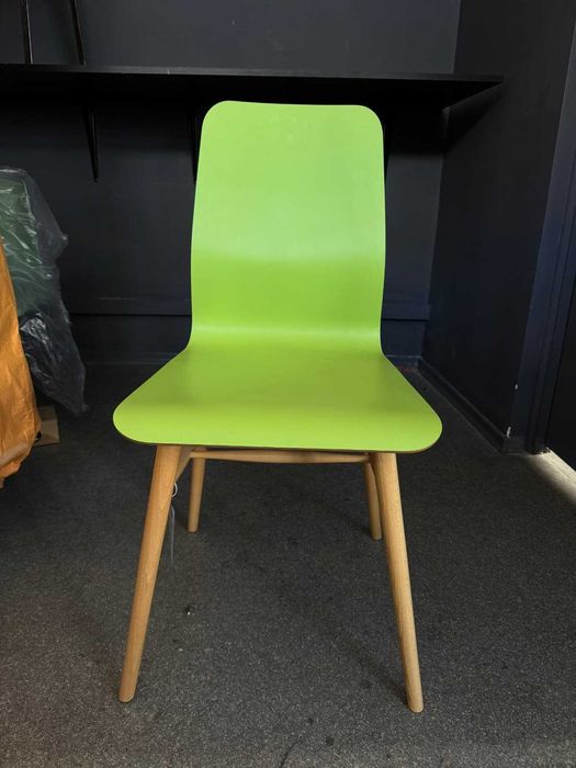 Scaun restaurant lemn picioare natur si scoica verde 1 bucata