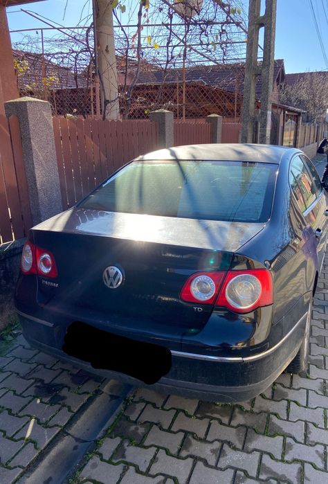 Vând Volkswagen Passat