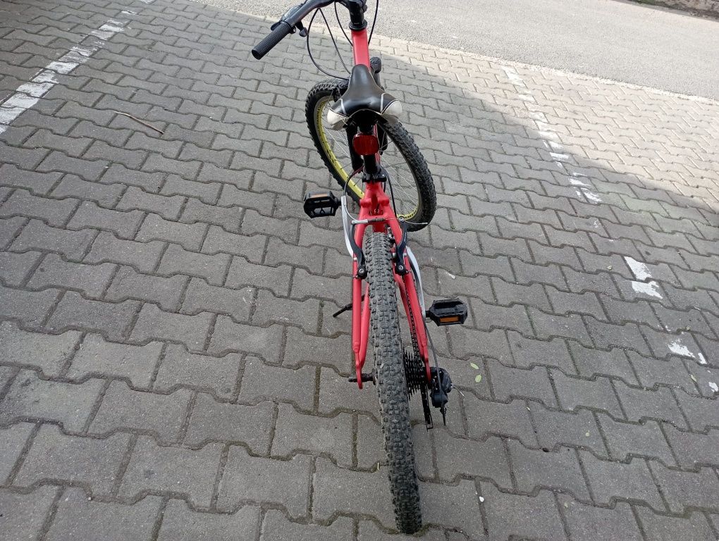 Bicicleta cu roti de 24