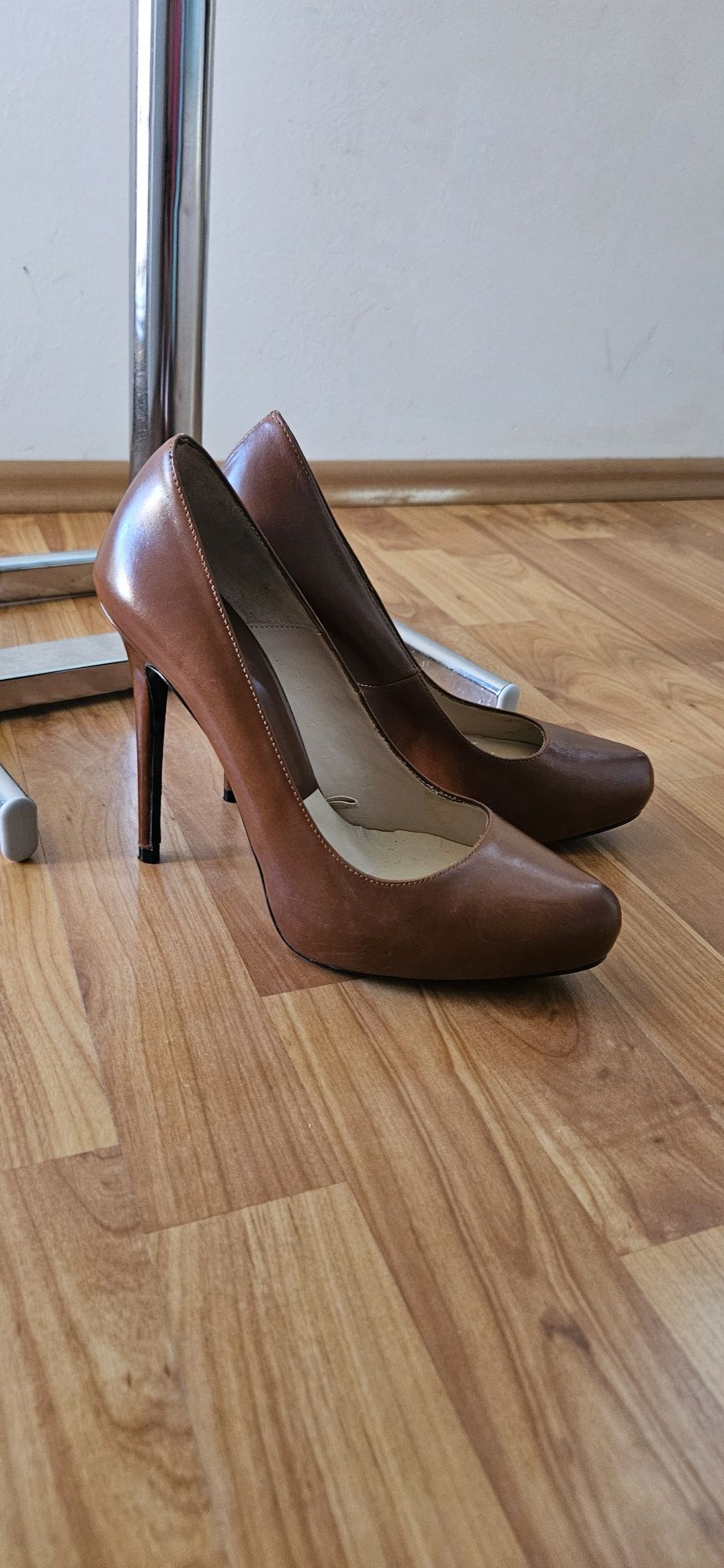 Pantofi cu toc Zara