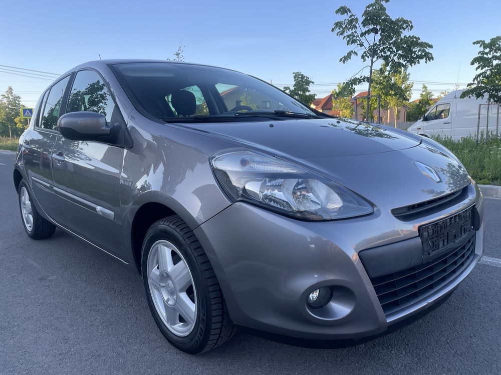 Renault clio 1.5 DCI 2011 5 usi 181.000 km euro5 consum 4% TOP