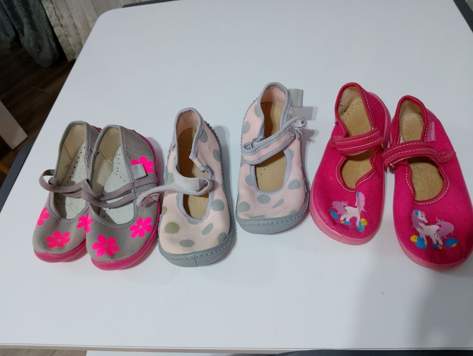 Обувки за момиче