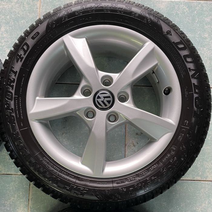 Jante aliaj R16 originale VW Golf Passat 205/55/16 Dunlop iarna