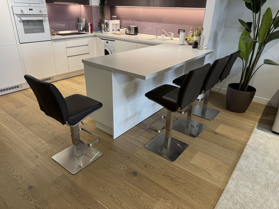 Scaune bar, piele naturala 4 bucati, stare foarte buna