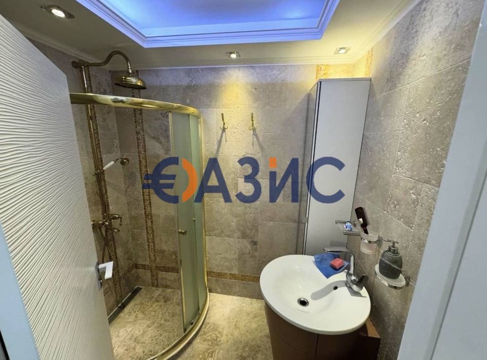 # 33406328 Четиристаен апартамент във Вила Калабрия, Свети Влас. общо: