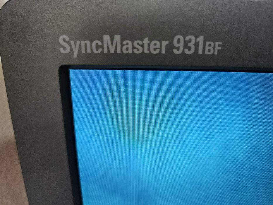 Монитор Samsung SyncMaster 931bf